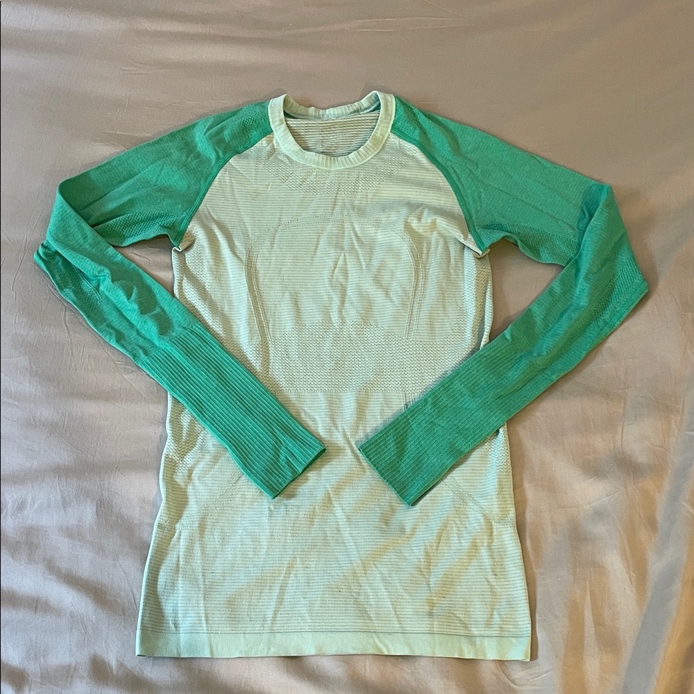 lululemon athletica Green Long Sleeve Tee